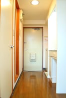 玄関 ビバリ－ヒルズＣ