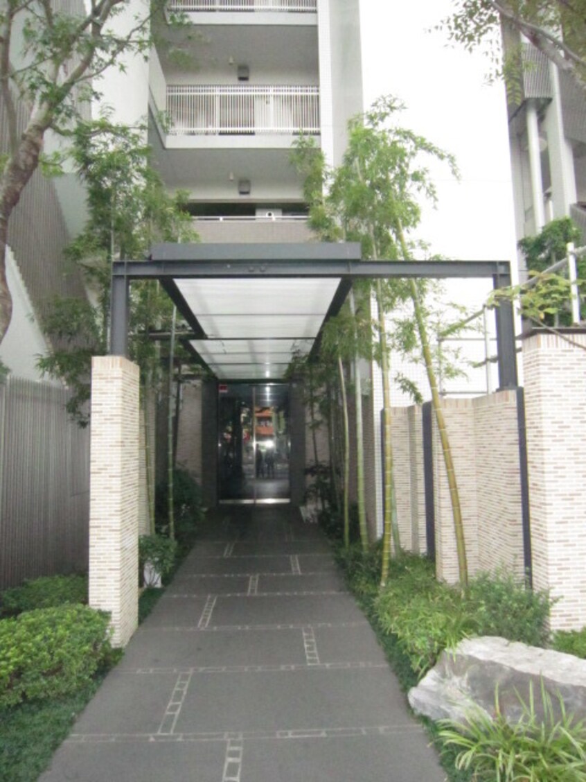 エントランス部分 プラウド西大島(203)