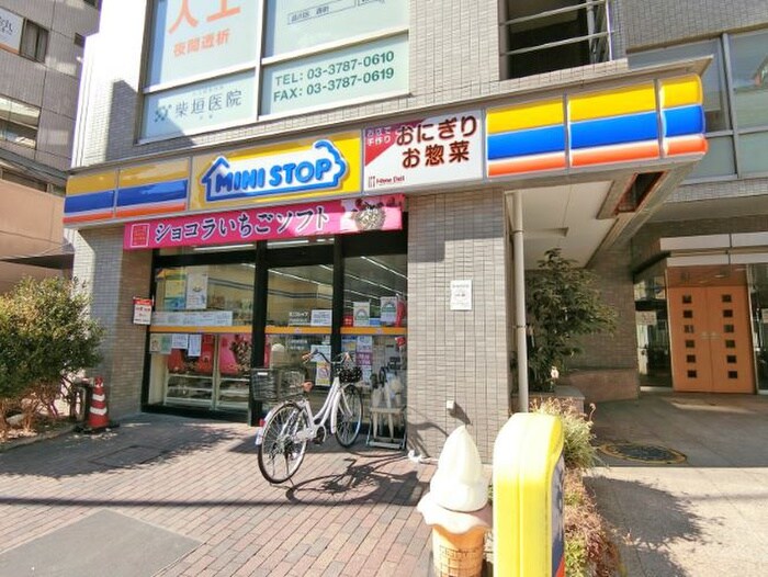 ミニストップ戸越駅前店(コンビニ)まで300m アムロゼッタ戸越