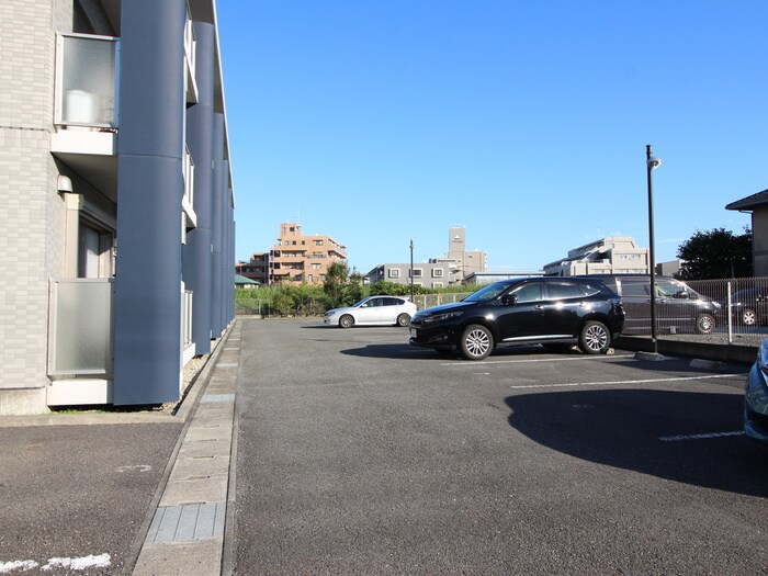 駐車場 パインコ－ト日吉