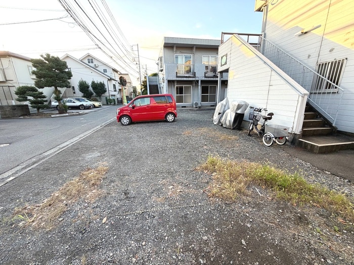 駐車場 ブルーフォリスト　２