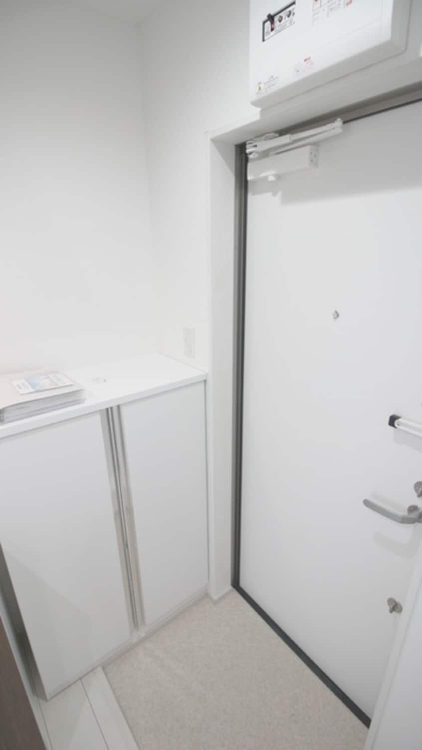 玄関 ウィングガーデン東浦和