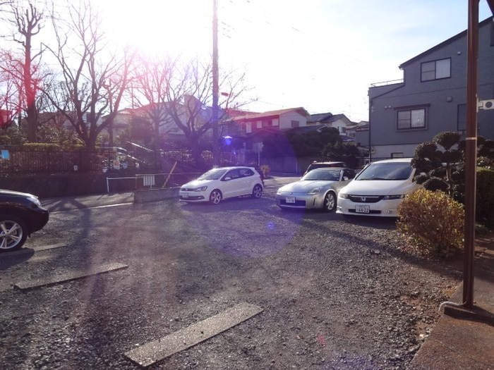 駐車場 レジデンス若草