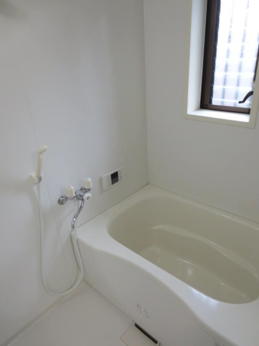 バス／シャワールーム等 レジデンス若草