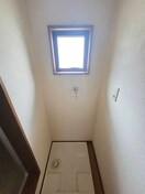 洗濯機置場 しゃんぶる　みお