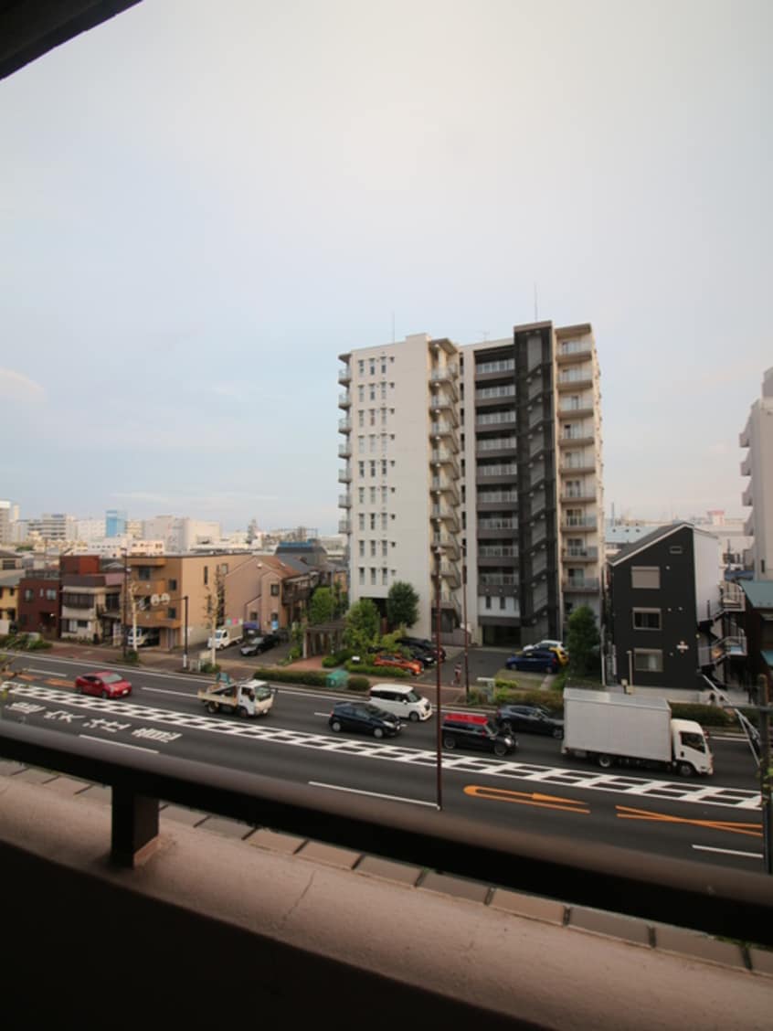 室内からの展望 コ－トアベニュ－横浜