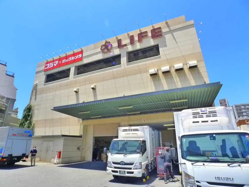 ライフ江北駅前店(スーパー)まで213m フラワ－コ－ポ
