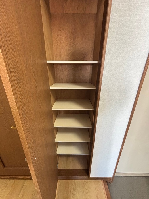 靴箱 シャルム神泉