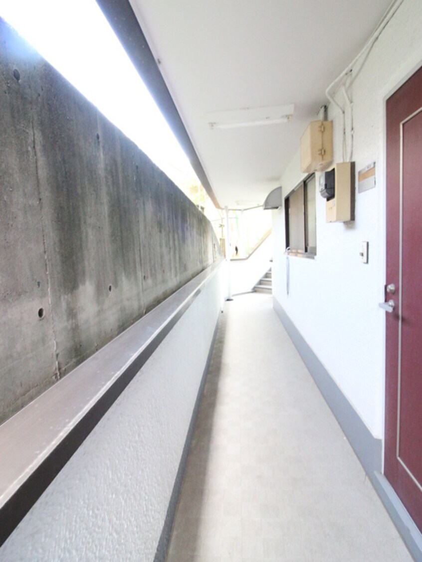 廊下 リヴィエ－ルノムラ