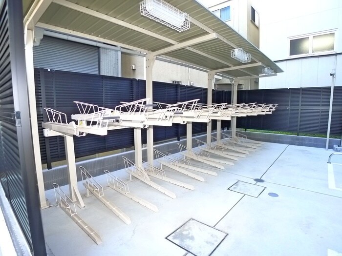 駐輪場 プライマル門前仲町