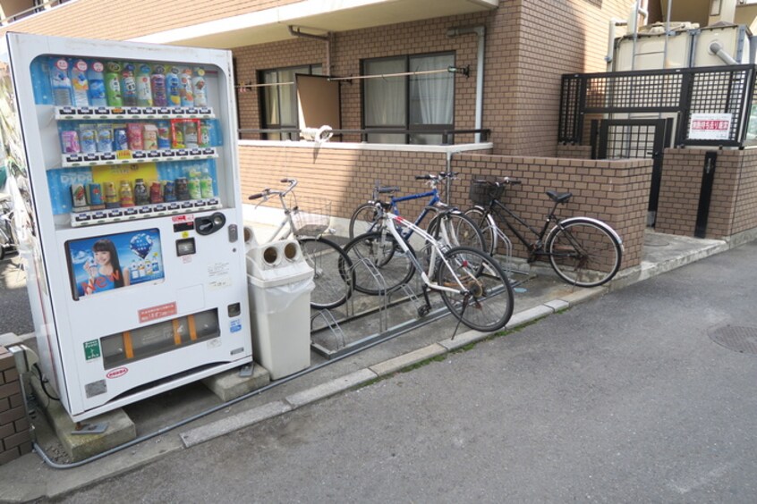 駐輪場 ＹｓＴＯＹＯＯＫＡ