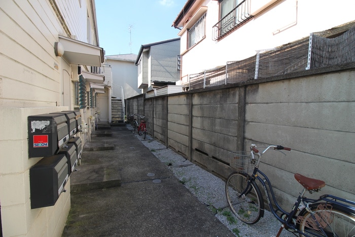 駐輪場 ハイツブランシュ