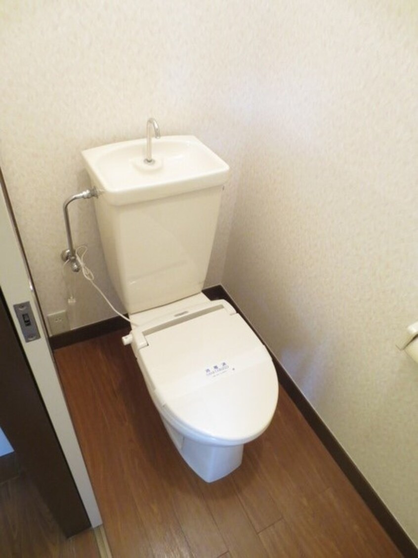 トイレ ヨダヤビル