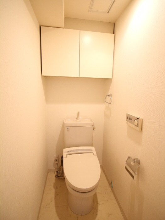 トイレ メゾンド日本橋三越前