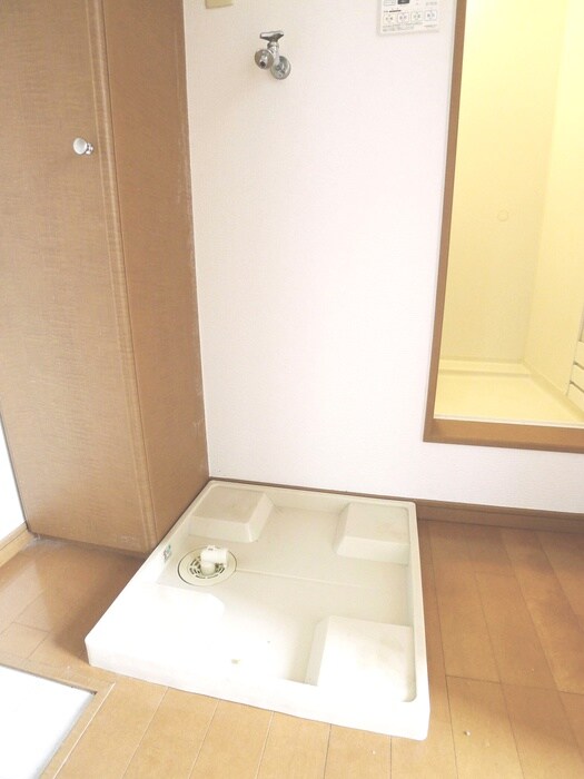 洗濯機置場 メインシティガーデン　アゼリア
