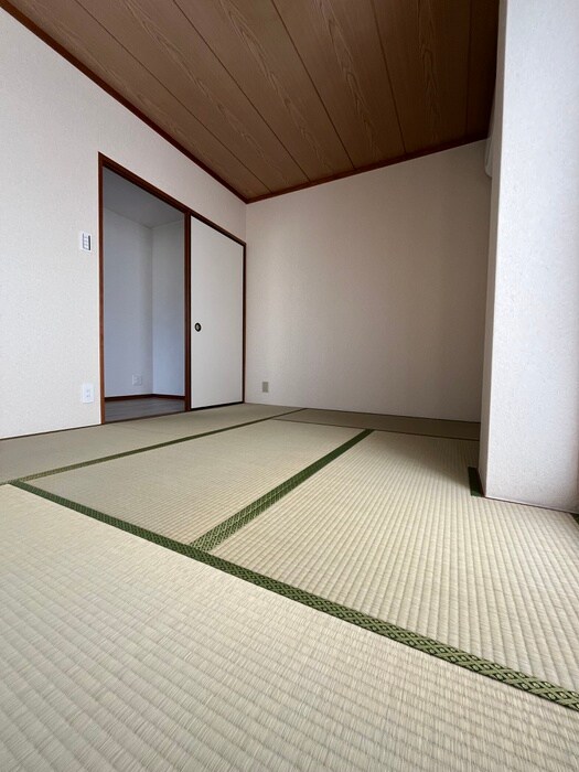 居室 リバ－サイド丸山