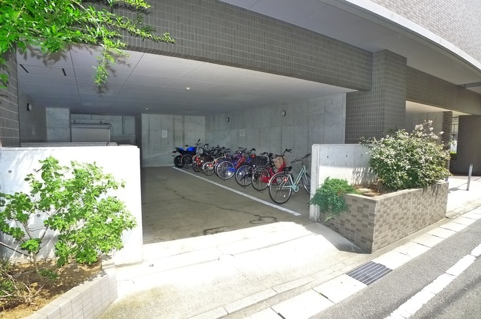 駐輪場 ペルテ市川Ⅱ