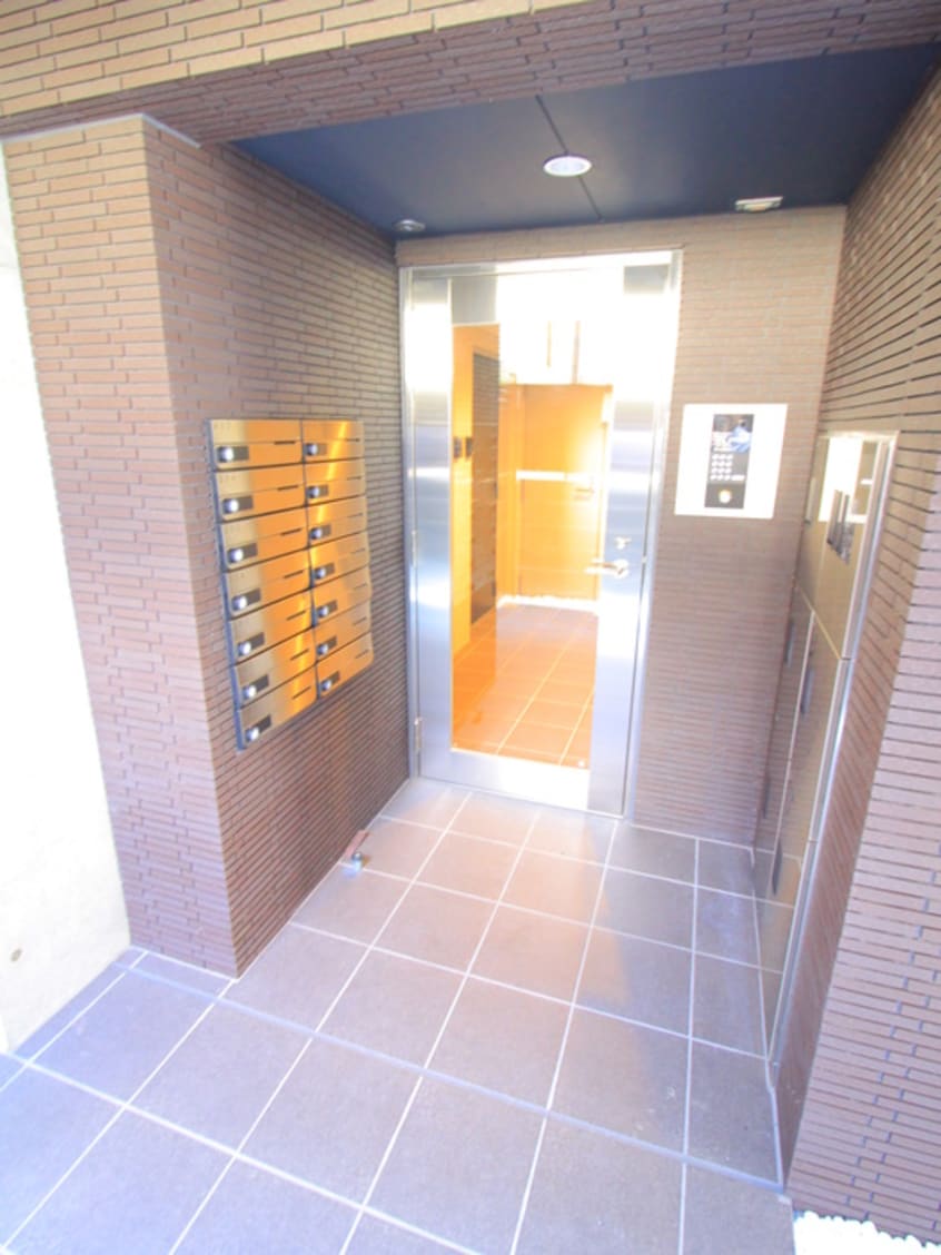 エントランス部分 イルヴィアーレ東武練馬Ⅱ