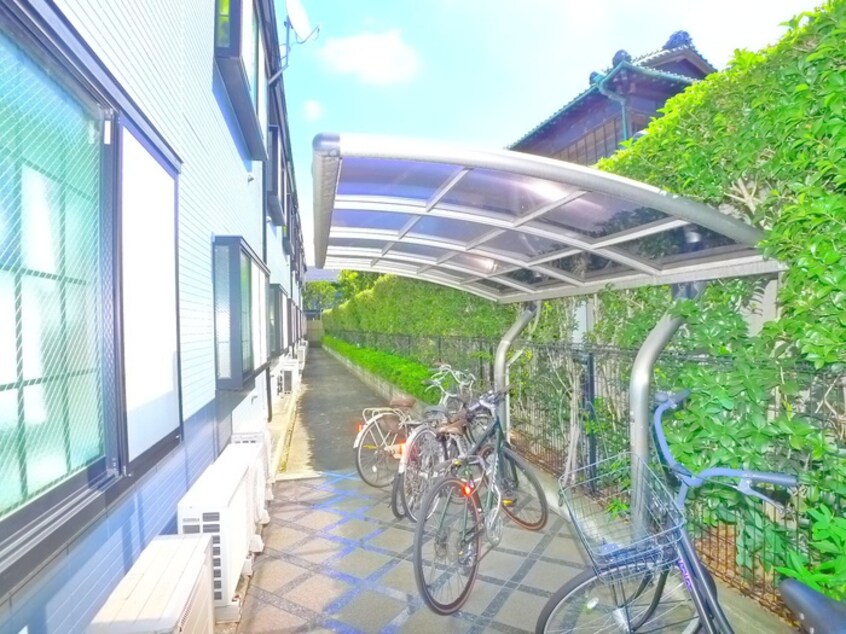駐輪場 シャンブル綾瀬Ｐ