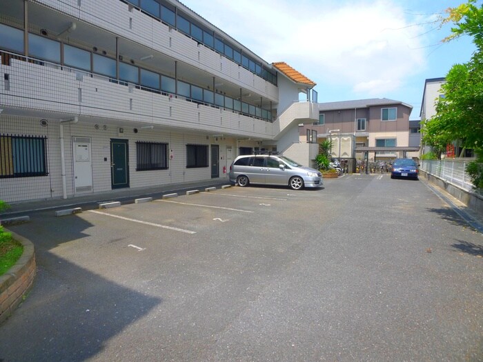 駐車場 マンションドリーム２