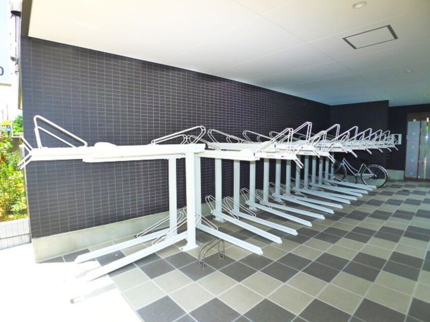 駐輪場 FOREST M20