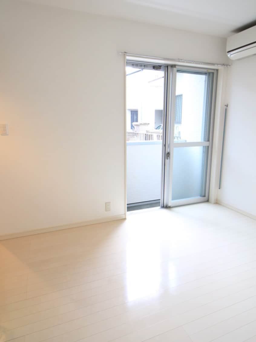 居室 YOKOHAMA MAJESTIC ROOTS