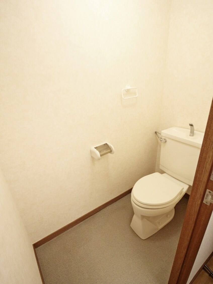トイレ ナンカイ７