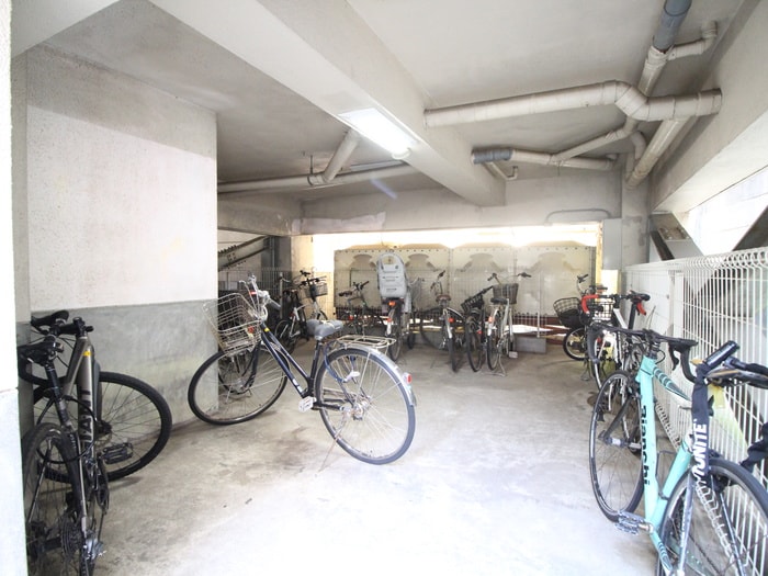 駐輪場 目黒中央マンション