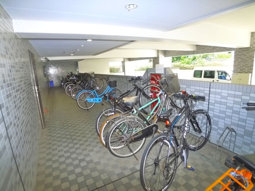 駐輪場 フジマンション末広