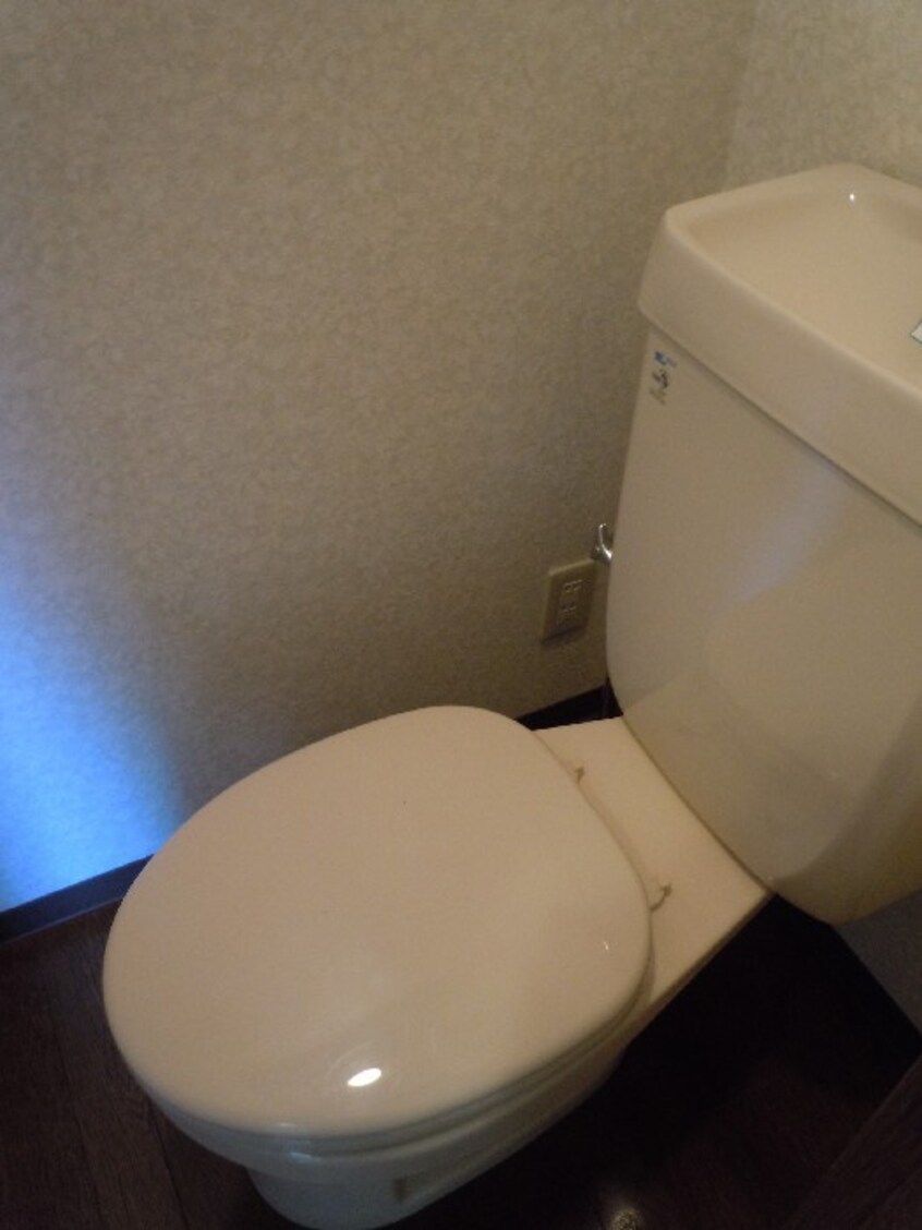 トイレ ファミ－ル西生田