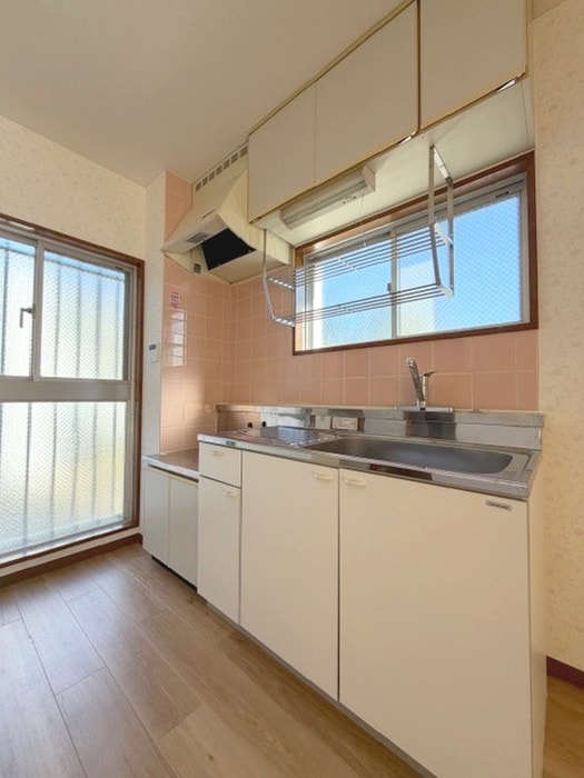 キッチン セジュールド．ミワ弐番館