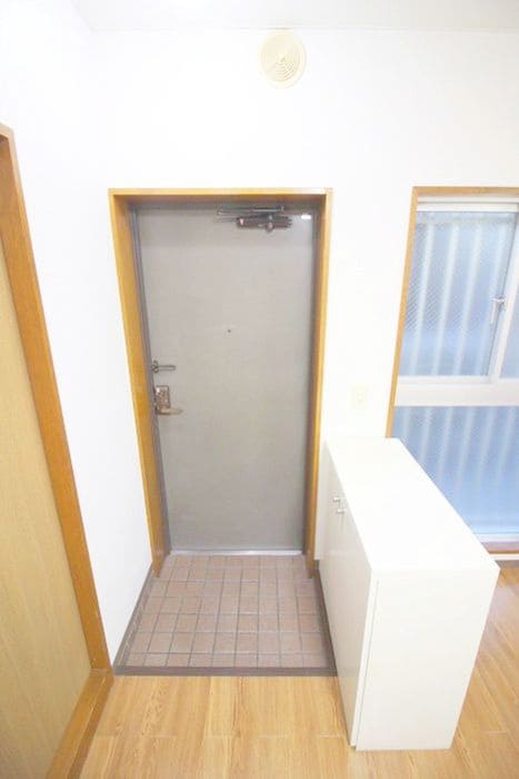 玄関 セジュールド．ミワ弐番館