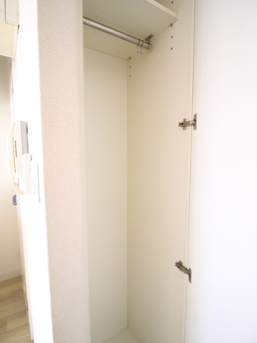 収納 ローズガーデンＡ５７番館