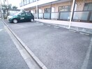 駐車場 アショカニーローズ館