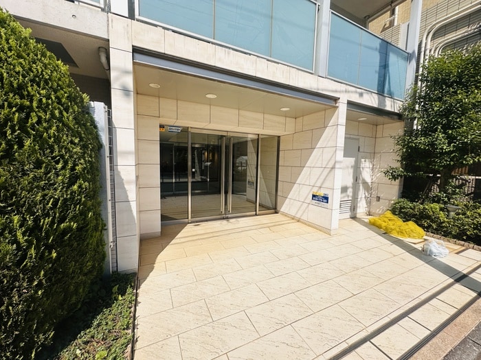 エントランス部分 プラウドフラット仙川Ⅱ