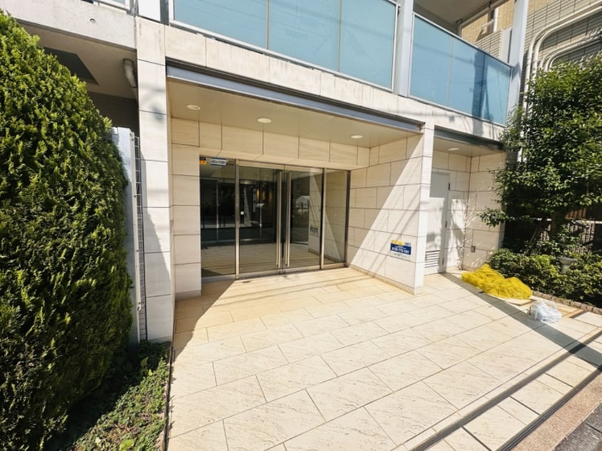 エントランス部分 プラウドフラット仙川Ⅱ