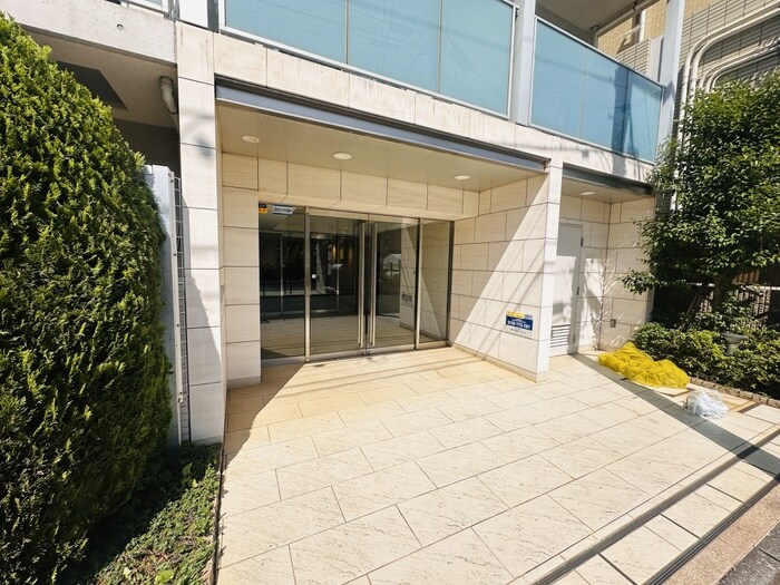 エントランス部分 プラウドフラット仙川Ⅱ