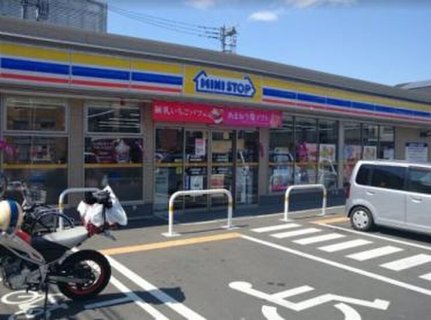 ミニストップ(コンビニ)まで152m ウィ－ンハイツ