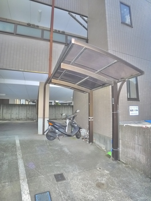 駐輪場 ニューリーブス