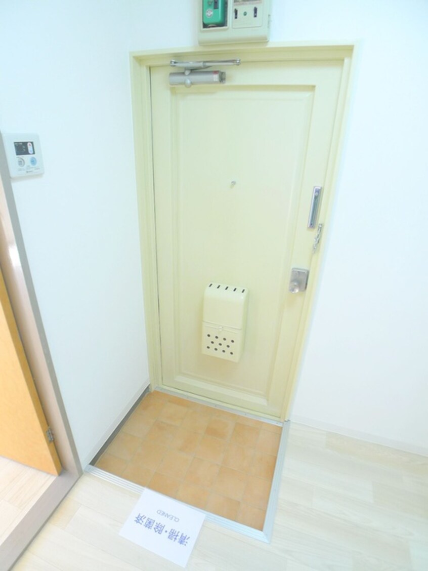 玄関 シティ市川