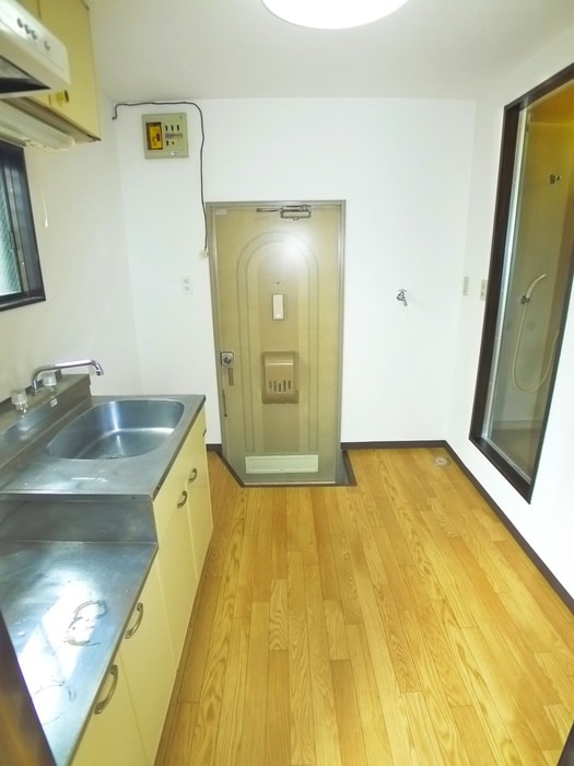 玄関 マリモサンハイツ　１号室