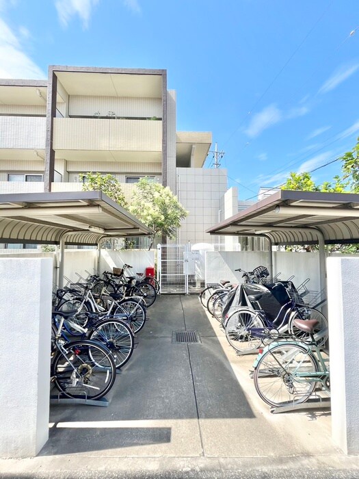 駐輪場 フローリッシュ