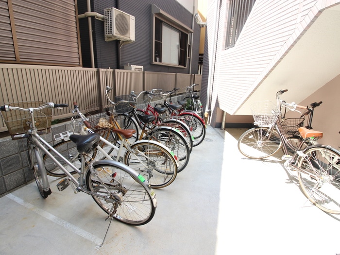 駐輪場 アルビオン・ボナ－ル