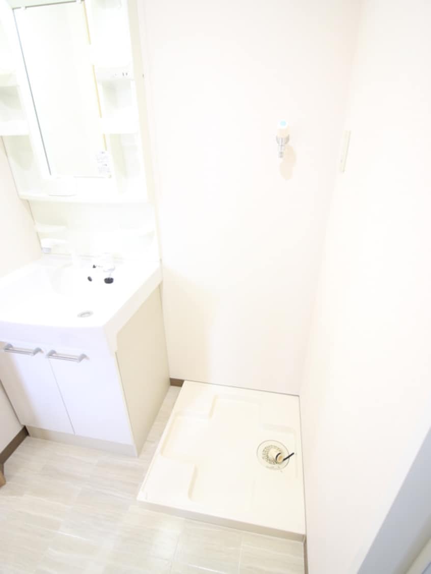 洗濯機置場 アルビオン・ボナ－ル