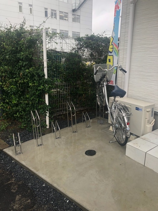 駐輪場 メルベーユ川越