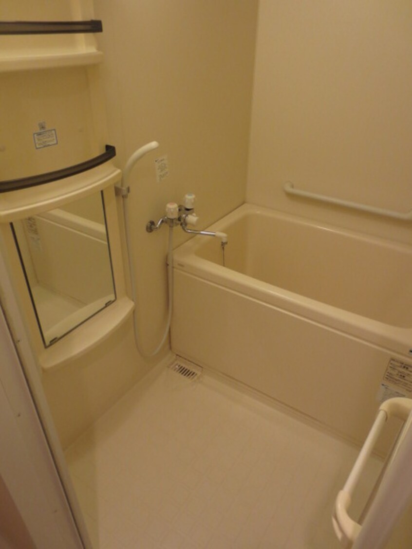 バス／シャワールーム等 ロジェ