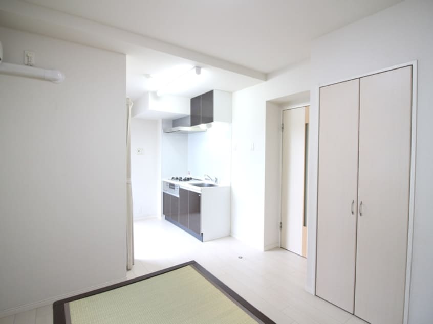 居室 アンビシャス千葉城前