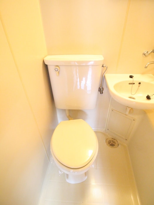 トイレ カーサいづみ