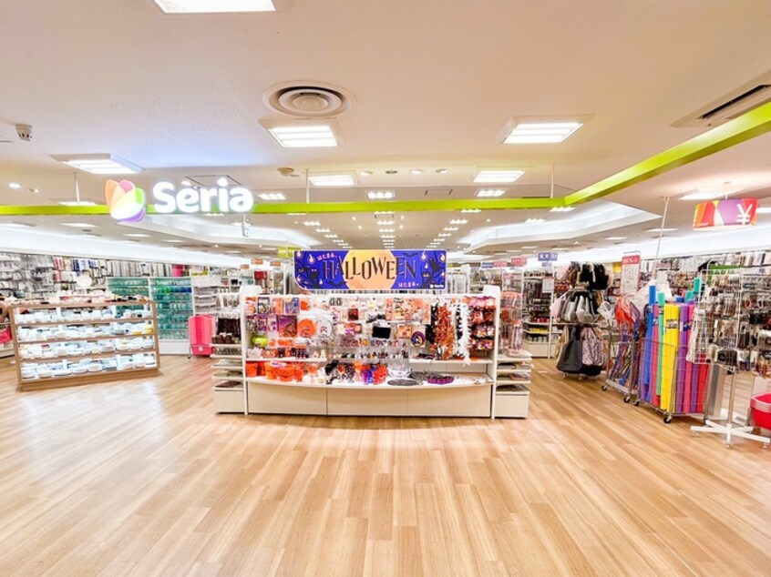 セリア(100均)まで353m グランカーサ川崎生田