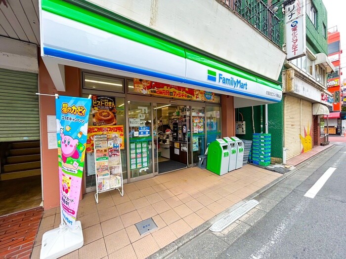 ファミリーマート(コンビニ)まで419m グランカーサ川崎生田